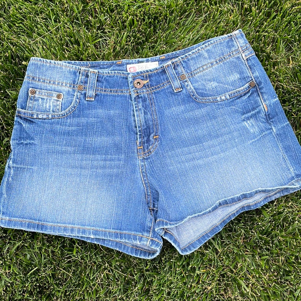 BKE denim shorts. 30” waist, bottom of short to waist 12”